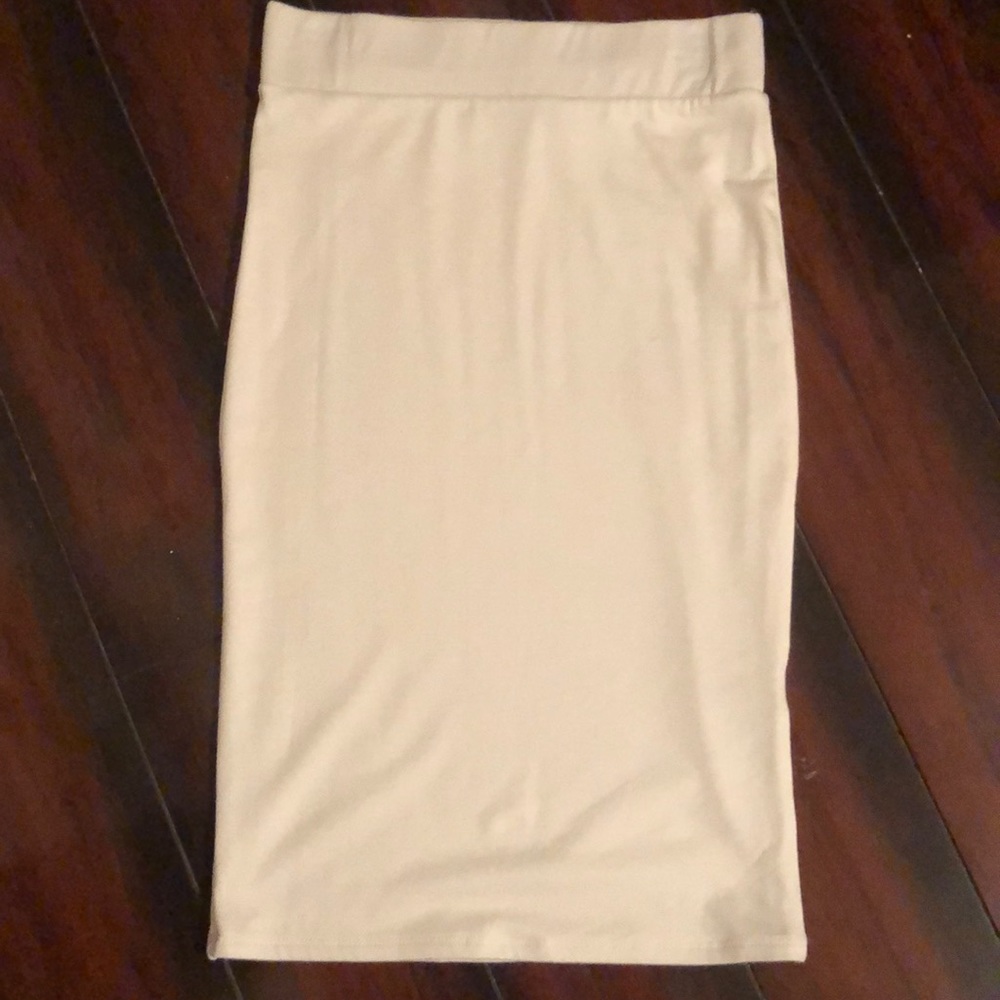 White skirt never worn before